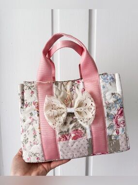 Handmade 🪡 Upcycled Quilt Mini Handbag